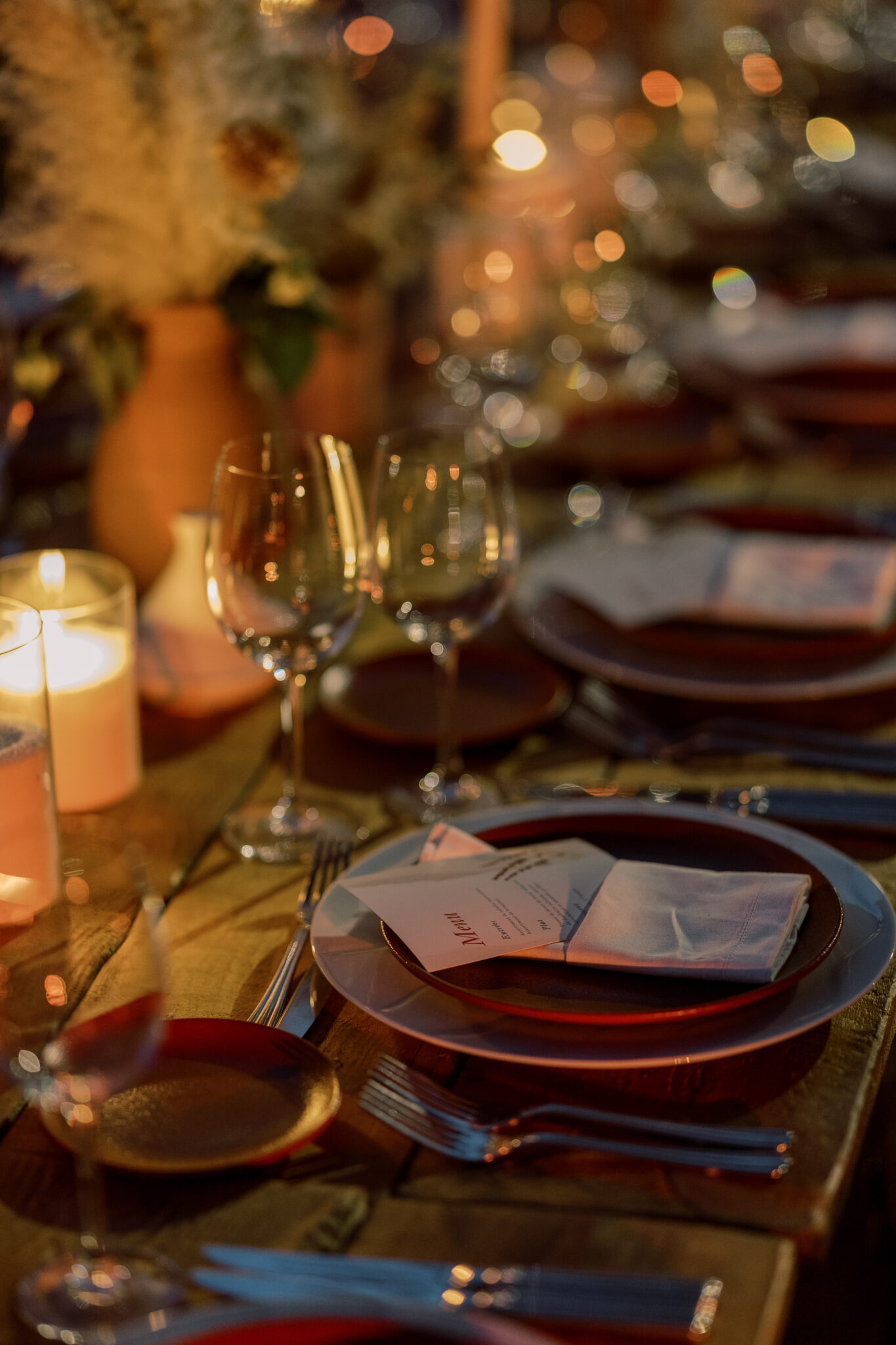 Décoration de table de mariage pampas et terracota